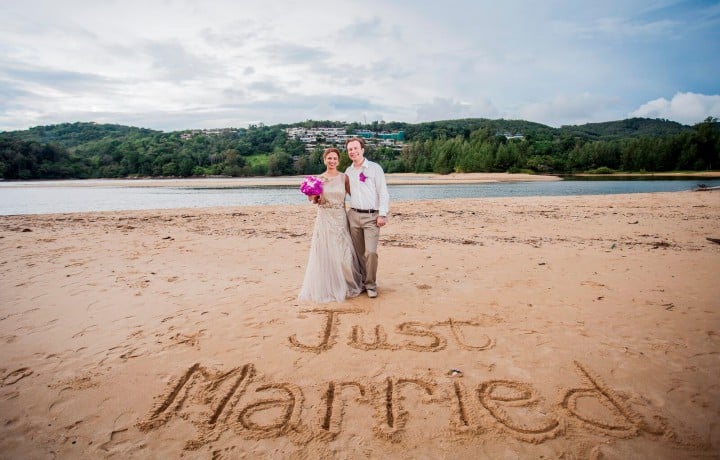 Phuket beach wedding photos